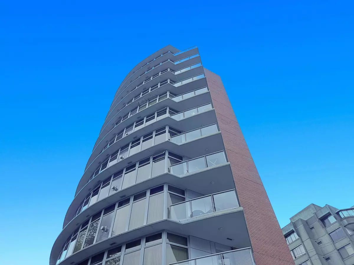 Vancouver, BC V6J 5M9,2965 Fir ST #402