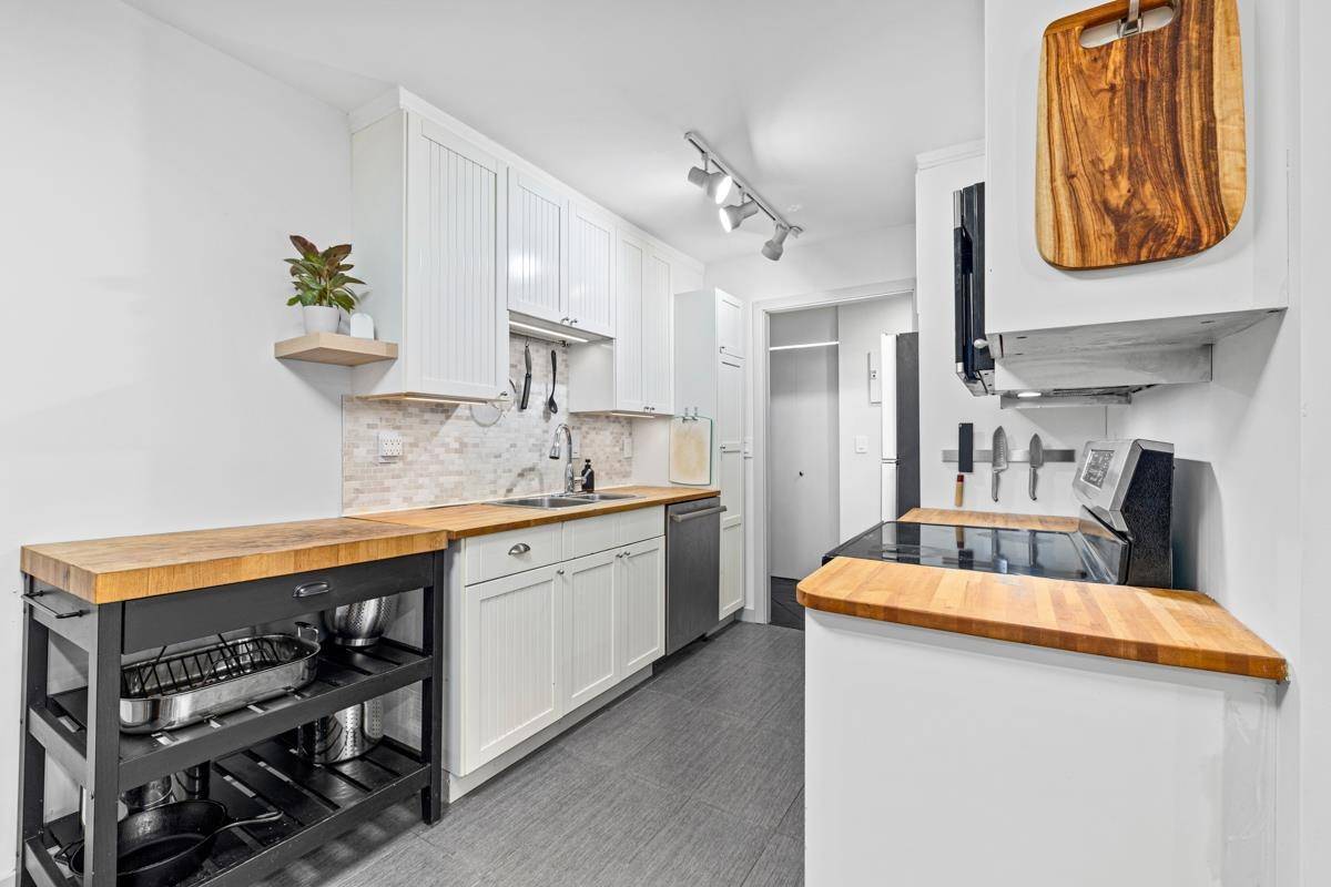 Vancouver, BC V5T 1T9,1066 E 8th AVE #104