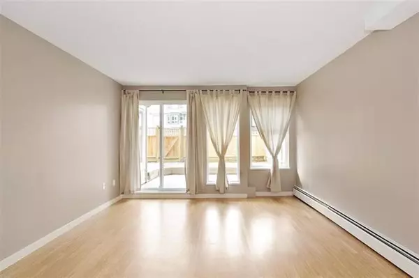 Surrey, BC V6A 6Y6,1850 E Southmere CRES #122