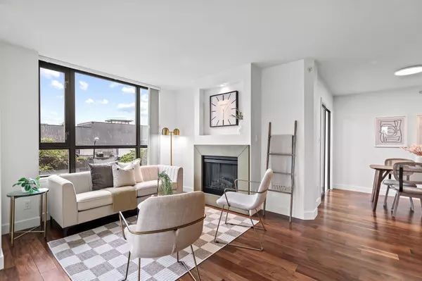 3228 Tupper ST #320, Vancouver, BC V5Z 4S7