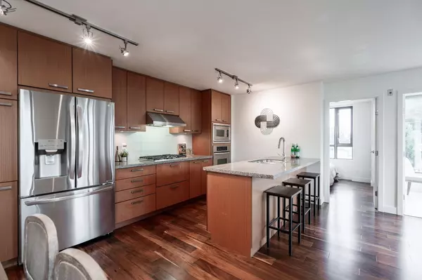 Vancouver, BC V5Z 4S7,3228 Tupper ST #320