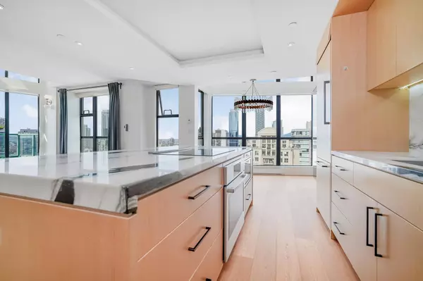 Vancouver, BC V6B 2W6,939 Homer ST #3604