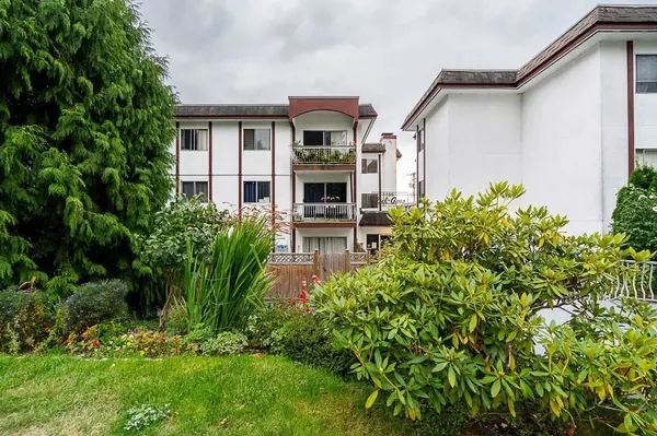 135 W 21st ST #103,  North Vancouver,  BC V7M 1Z2