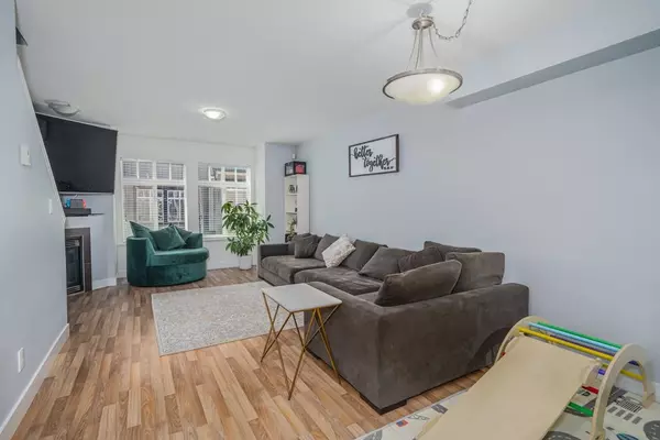 Surrey, BC V4N 5V5,19448 68 AVE #54