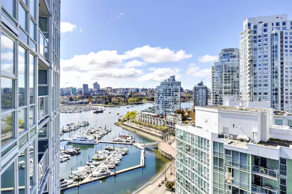 1077 Marinaside CRES #2006,  Vancouver,  BC V6Z 2Z5