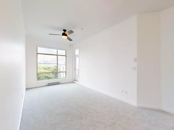 Surrey, BC V3T 0B8,13789 107a AVE #406