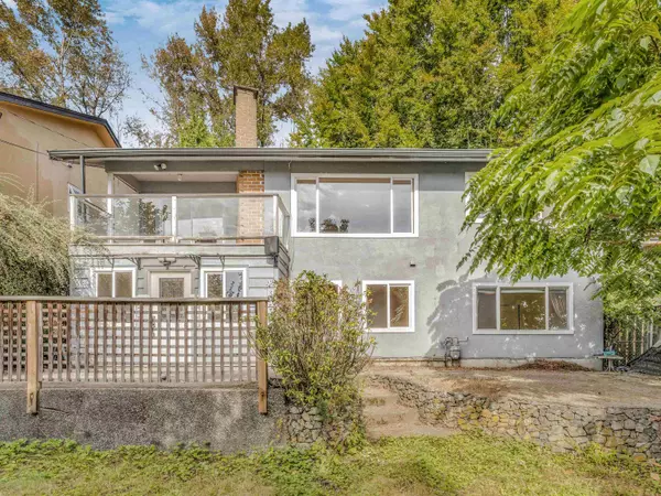 North Vancouver, BC V7L 1K6,957 Shavington ST