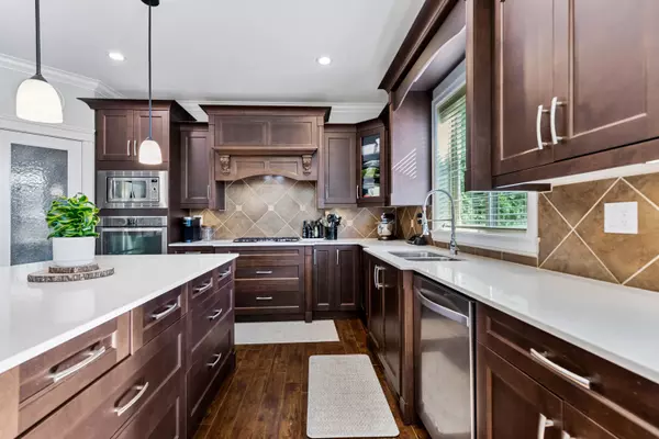 Maple Ridge, BC V4R 0C8,23418 Huston DR