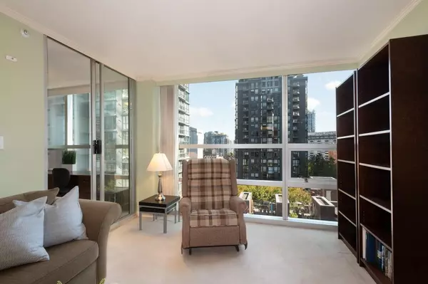 Vancouver, BC V6Z 2S3,1050 Burrard ST #609