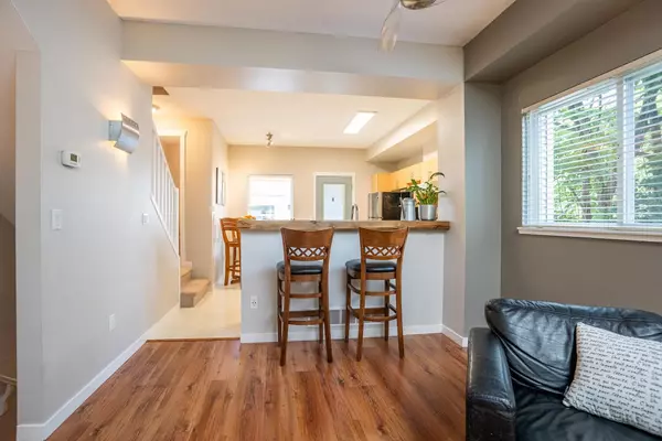 Surrey, BC V3S 8Z5,15065 58 AVE #15