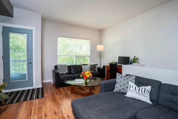 Surrey, BC V3S 8Z5,15065 58 AVE #15