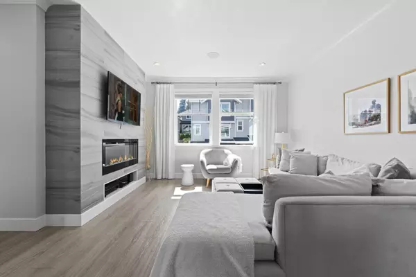 Surrey, BC V3Z 0C6,15717 Mountain View DR #16