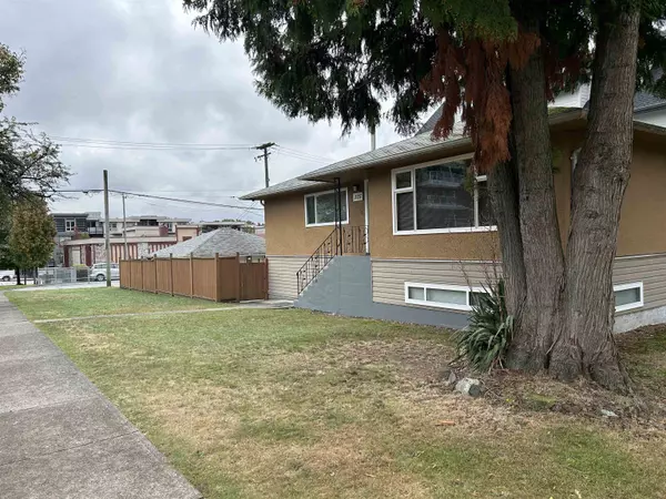 Vancouver, BC V5K 4N9,375 Skeena ST