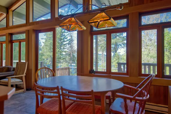 Madeira Park, BC V0N 1S1,12685 Sunshine Coast HWY