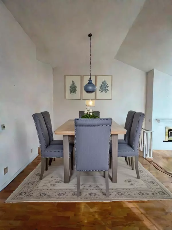 North Vancouver, BC V7H 1Y3,999 Berkley RD #305