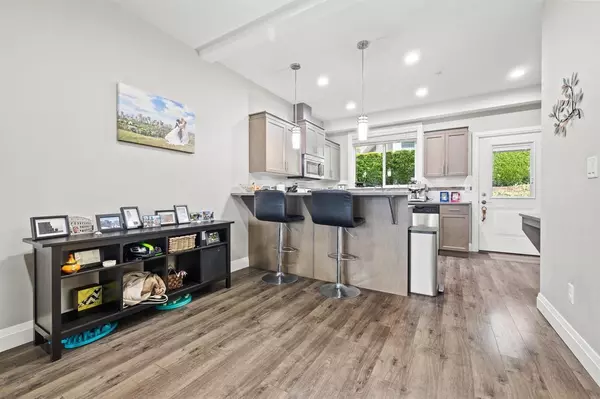 Chilliwack, BC V2R 0W1,6026 Lindeman ST #14