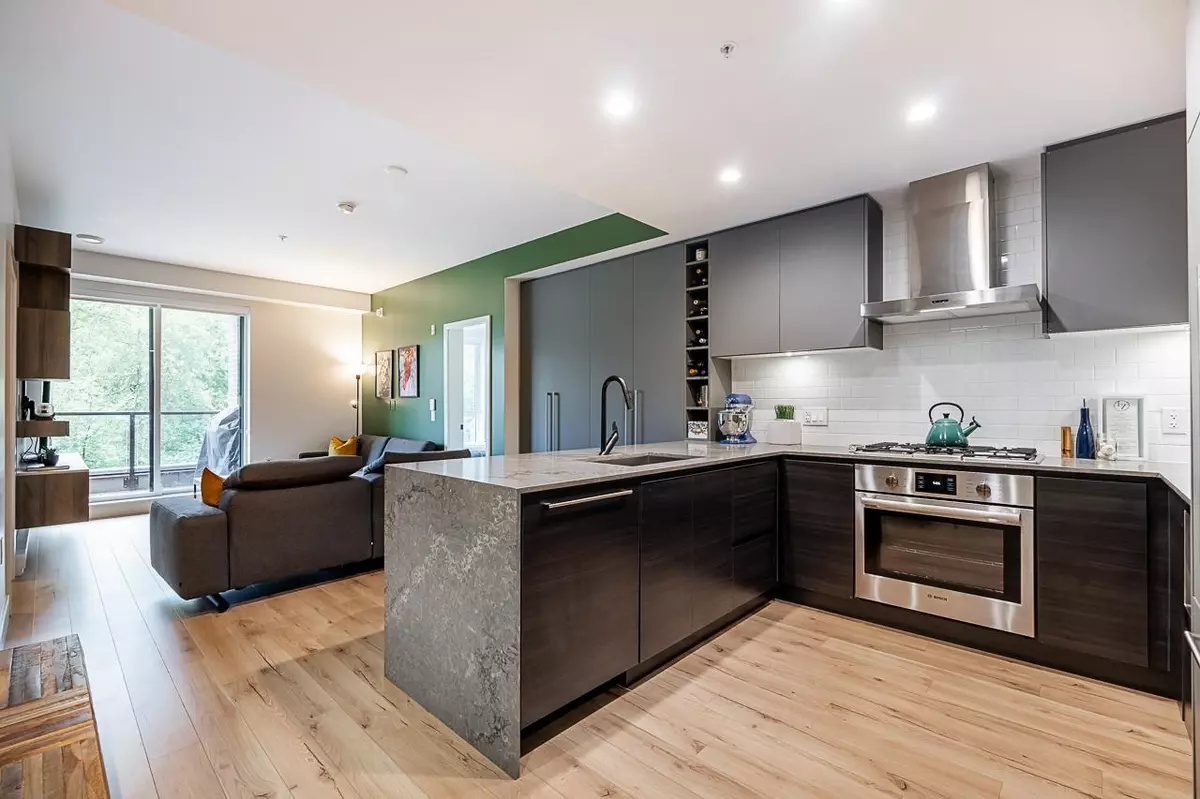 Port Moody, BC V3H 0L9,3131 Murray ST #218