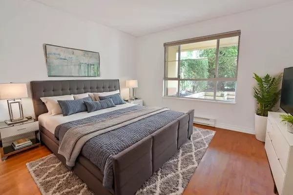 Surrey, BC V4A 9T4,15185 22 AVE #111