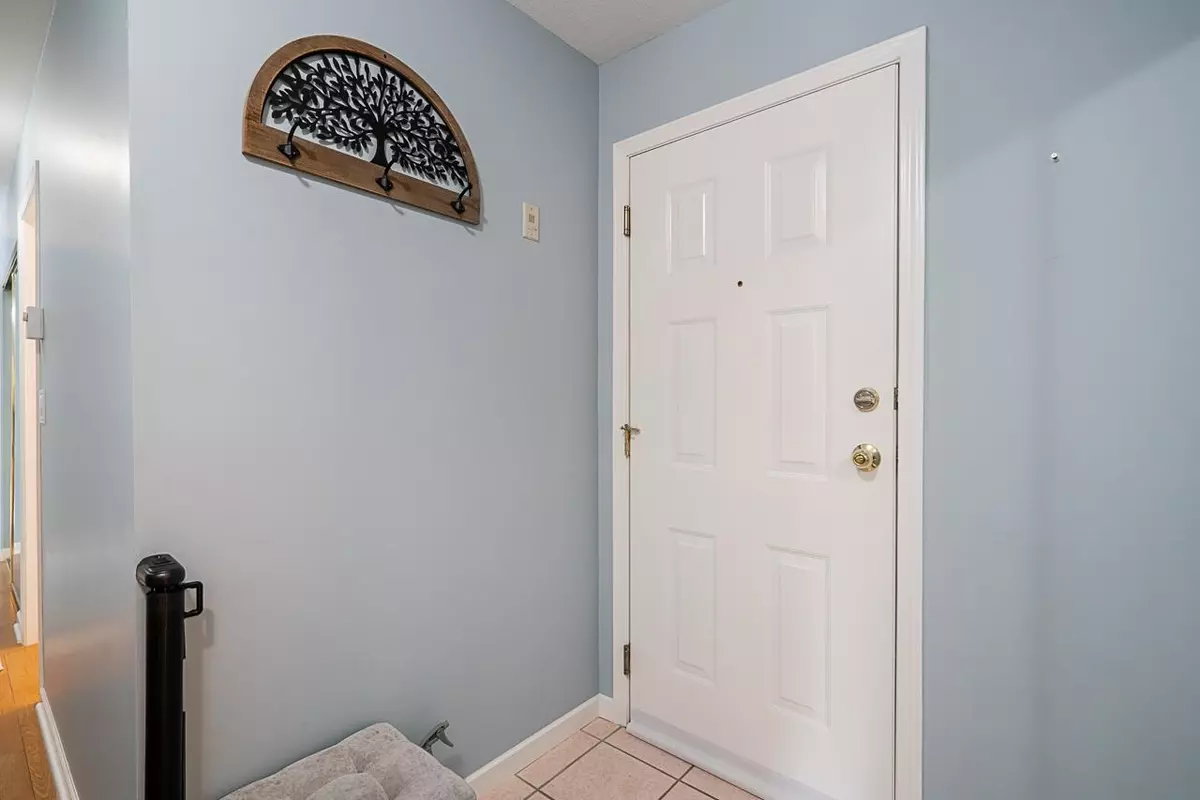 Surrey, BC V3R 0T1,14981 101a AVE #311