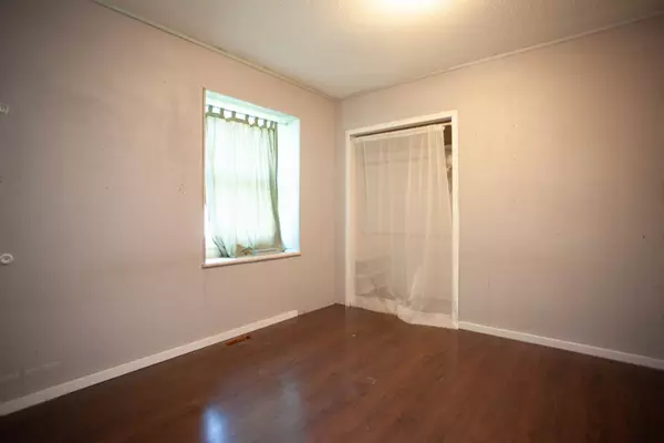 White Rock, BC V4B 4S7,839 Kent ST