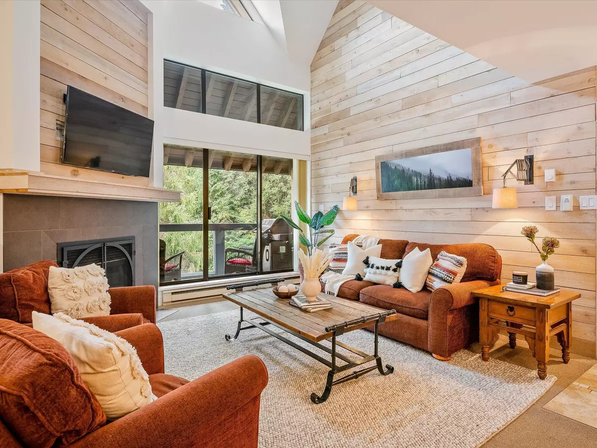 Whistler, BC V8E 1C8,4857 Painted Cliff RD #32