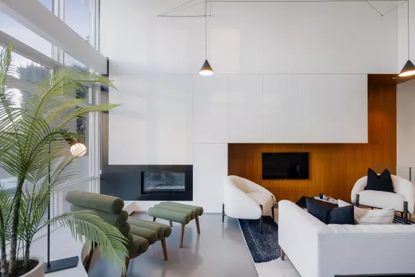 Vancouver, BC V6Z 2Y3,1111 Marinaside CRES #THG