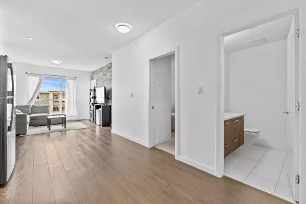 Surrey, BC V3T 0L9,13768 108 AVE #412