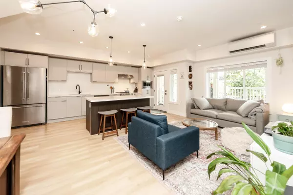 Port Moody, BC V3H 0M6,2307 Clarke ST