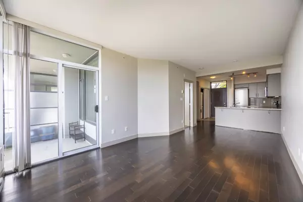 Burnaby, BC V5A 0B9,9009 Cornerstone Mews #715