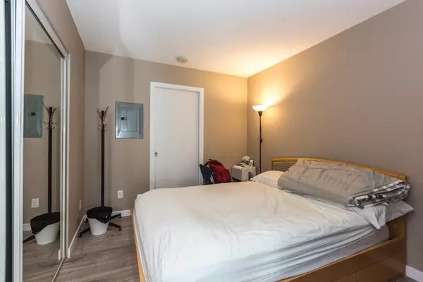 Surrey, BC V3T 0G6,9981 Whalley BLVD #606