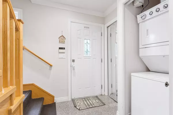 Burnaby, BC V5G 1T8,5687 Sprott ST