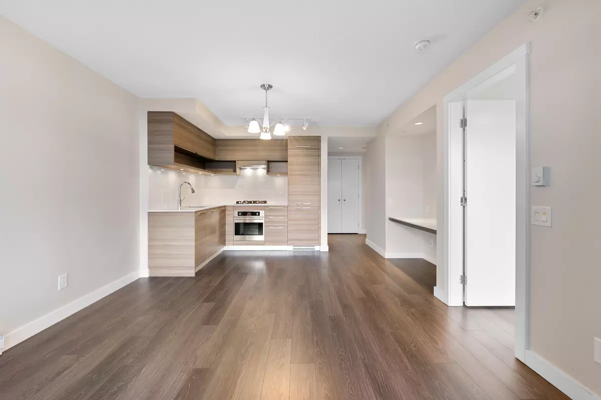 Coquitlam, BC V3J 0G3,570 Emerson ST #2305