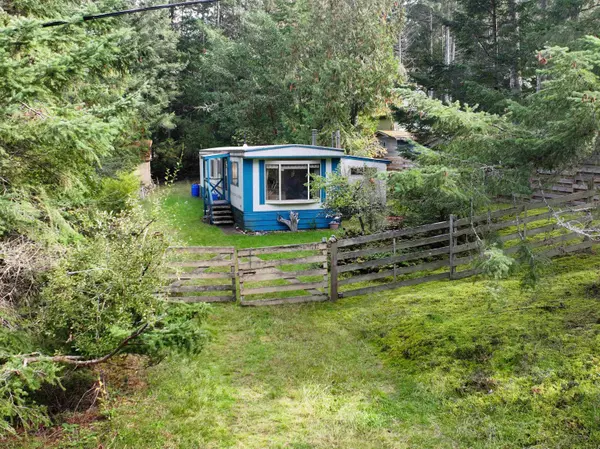 Mayne Island, BC V0N 2J1,712 Charter RD