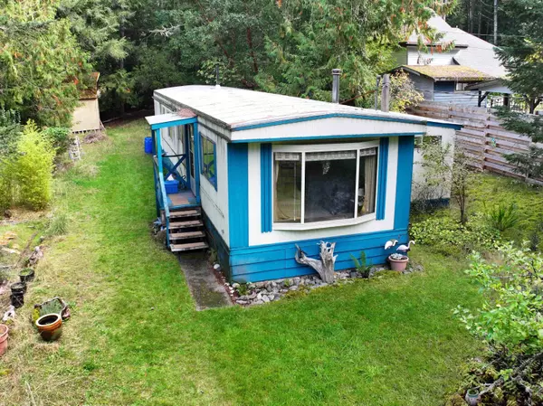 Mayne Island, BC V0N 2J1,712 Charter RD