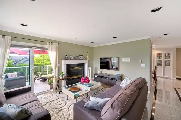 North Vancouver, BC V7M 1P6,362 W 14th ST #2