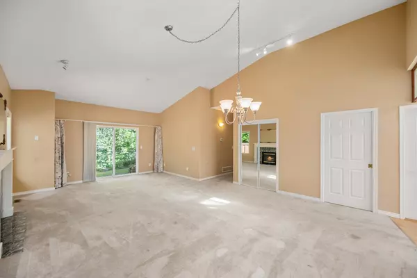 Surrey, BC V3S 8Y2,18939 65 AVE #23