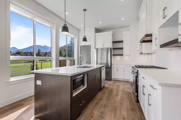 Chilliwack, BC V2R 6A3,44526 Freshwater DR