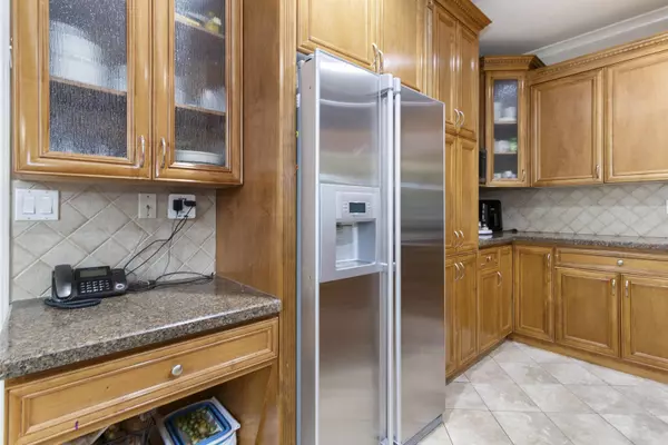 Abbotsford, BC V2T 2B5,31600 Old Yale RD #6