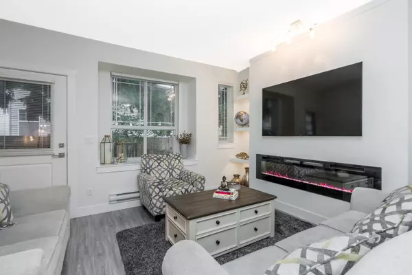 Maple Ridge, BC V2W 1Z9,9989 240a ST #15