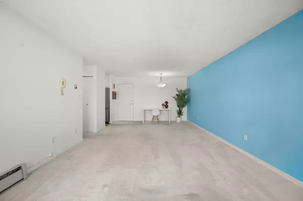 Surrey, BC V4A 7A3,1870 E Southmere CRES #112