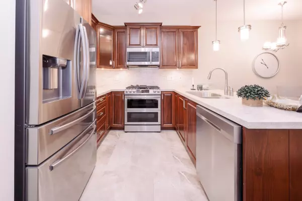 Langley, BC V2Y 3R1,20367 85th AVE #305