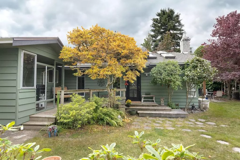 Sechelt, BC V0N 3A0,5796 Medusa ST