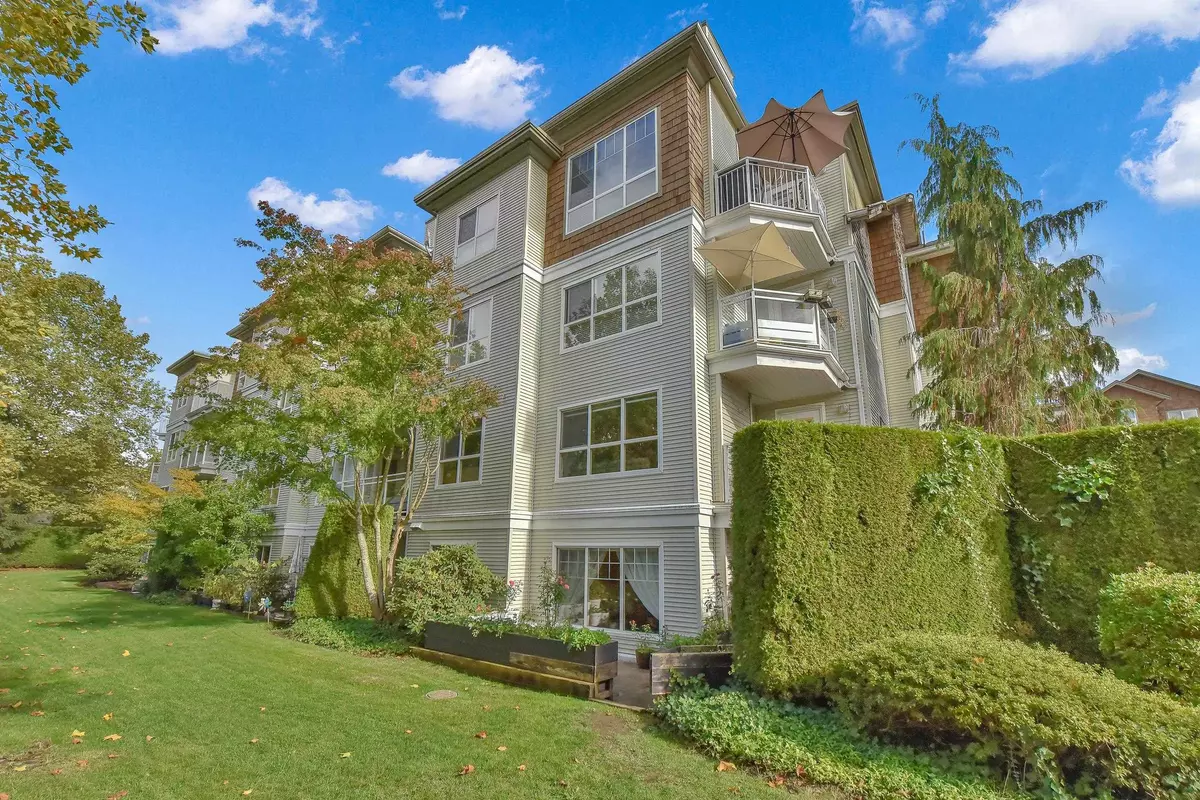 Surrey, BC V3R 0R6,10188 155th ST #104