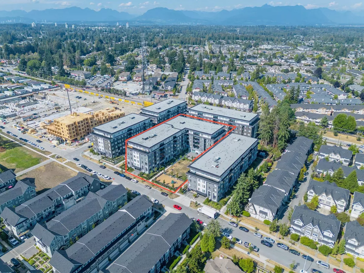 Surrey, BC V4N 6W9,15825 85 AVE #617