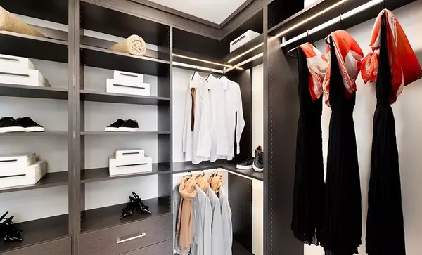 Burnaby, BC V0V 0V0,5860 Olive AVE #2005