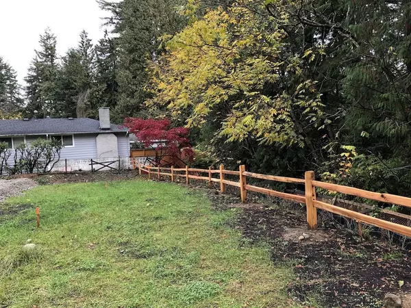 Vancouver, BC V7P 2M7,1916 Mackay AVE