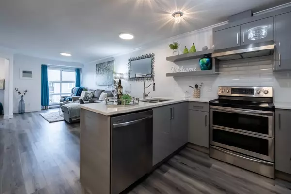 17769 57 AVE #409,  Surrey,  BC V3S 1H1