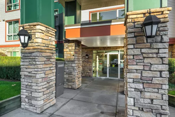 Abbotsford, BC V2S 2B6,33485 South Fraser WAY #107