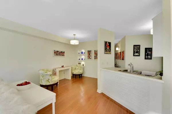 Maple Ridge, BC V2X 0X7,11595 Fraser ST #314