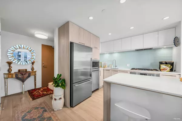 North Vancouver, BC V7J 0B5,680 Seylynn CRES #1105